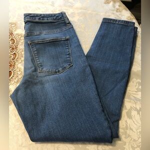 Universal Threads Classic Blue Women's Jeans 8/29R
